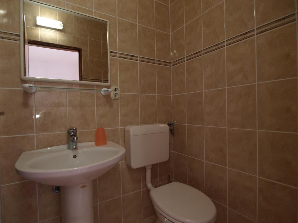 Apartments Biserka Rab Town Ngoại thất bức ảnh