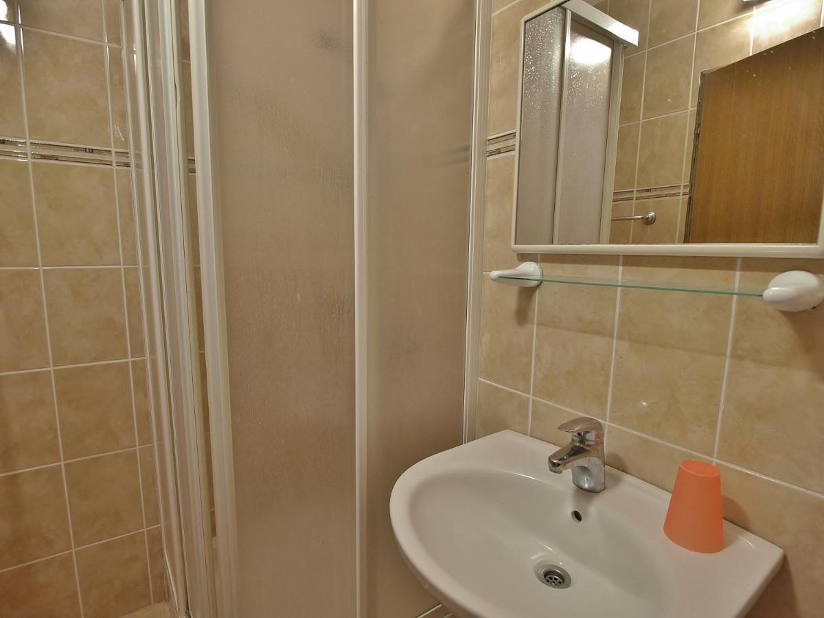 Apartments Biserka Rab Town Ngoại thất bức ảnh