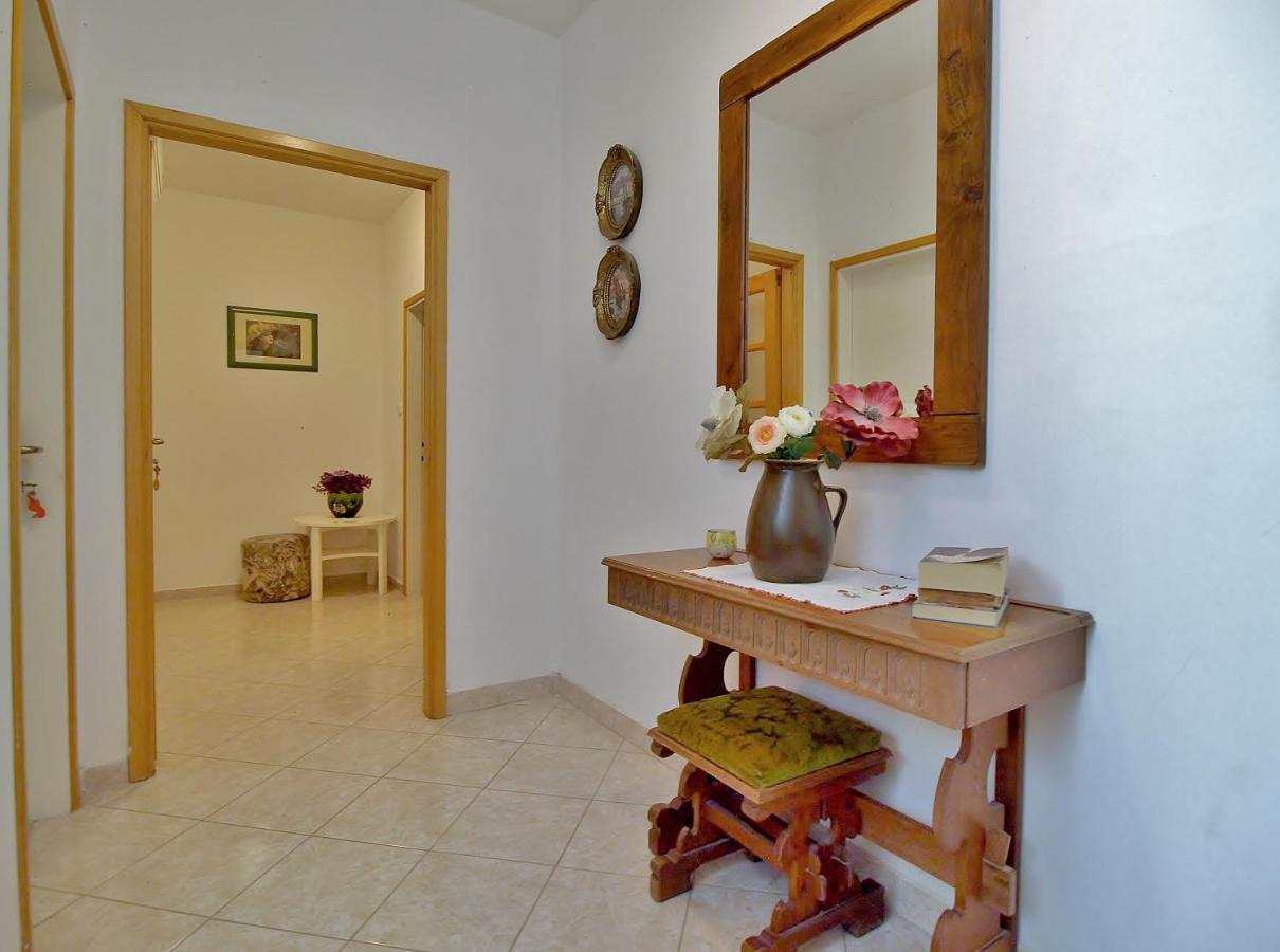 Apartments Biserka Rab Town Ngoại thất bức ảnh