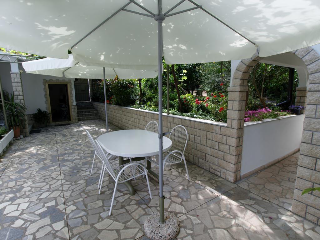 Apartments Biserka Rab Town Ngoại thất bức ảnh